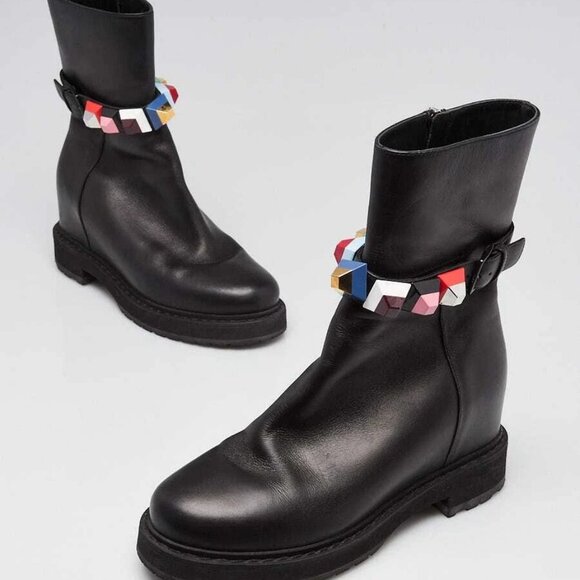 Fendi Black Leather Studded Flat Boots Size 6.5/37 - Picture 1 of 5
